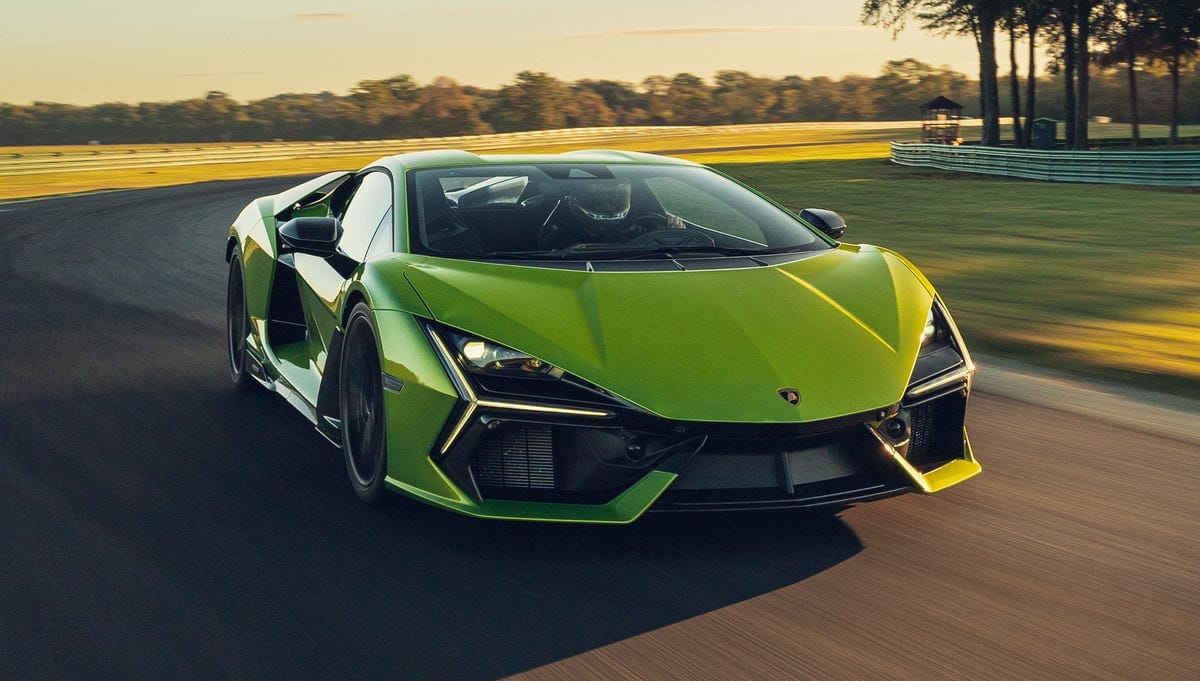 Lamborghini Revuelto